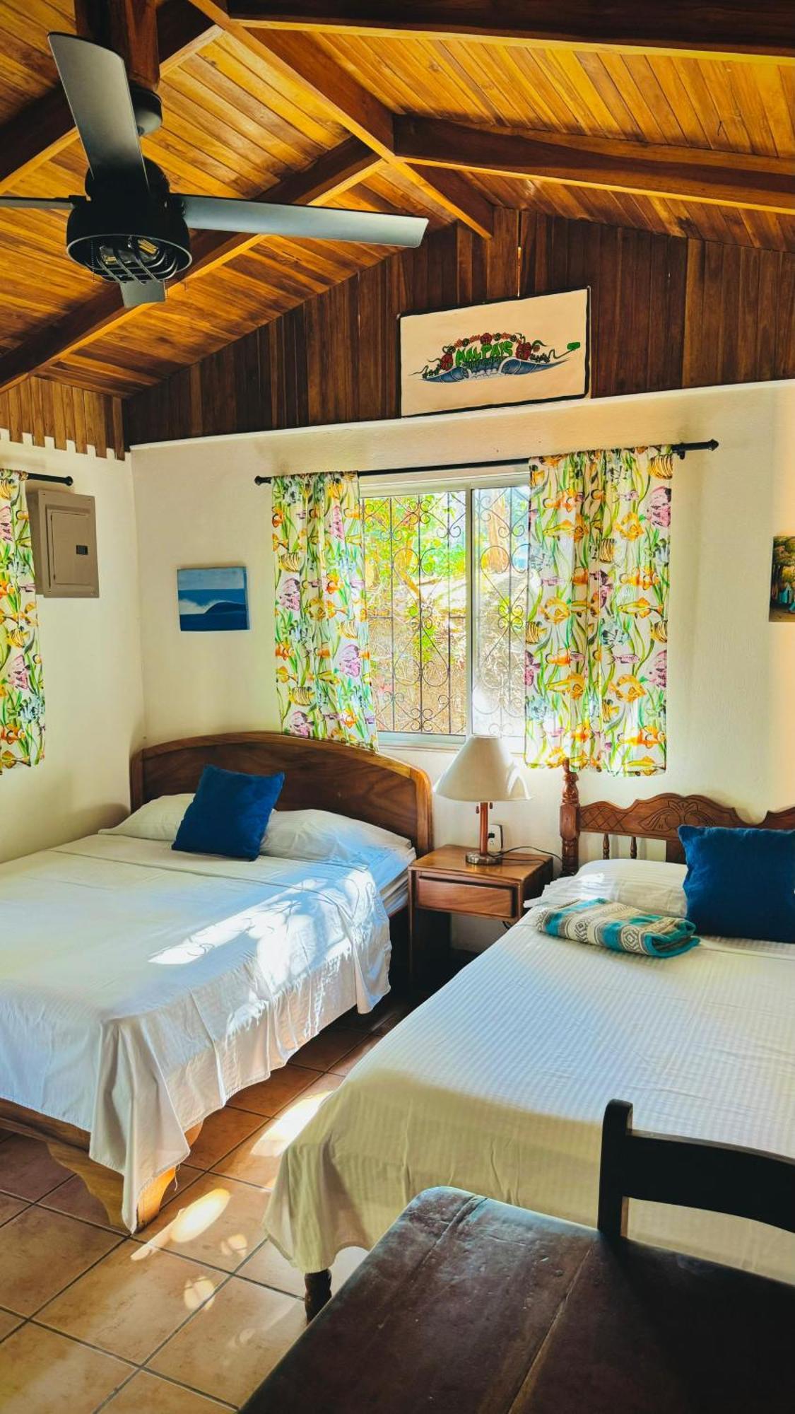 Hotel Mal Pais Surf Camp Playa Santa Teresa  Exterior foto